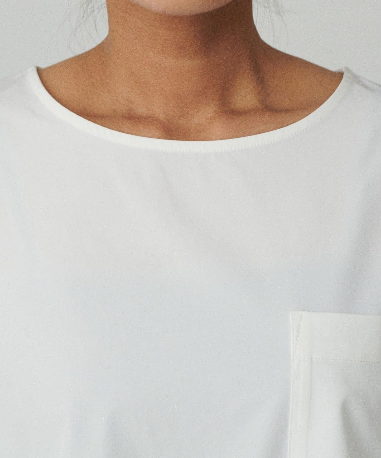 【LARUTA】寬幅PU混紡帶袖口套頭衫