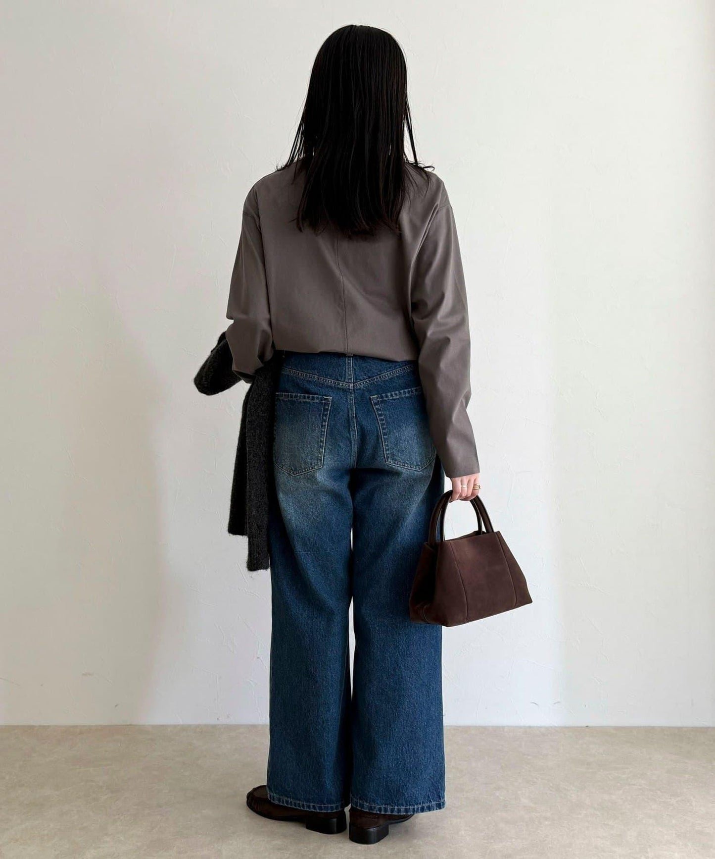 單點刺繡標誌長袖T恤