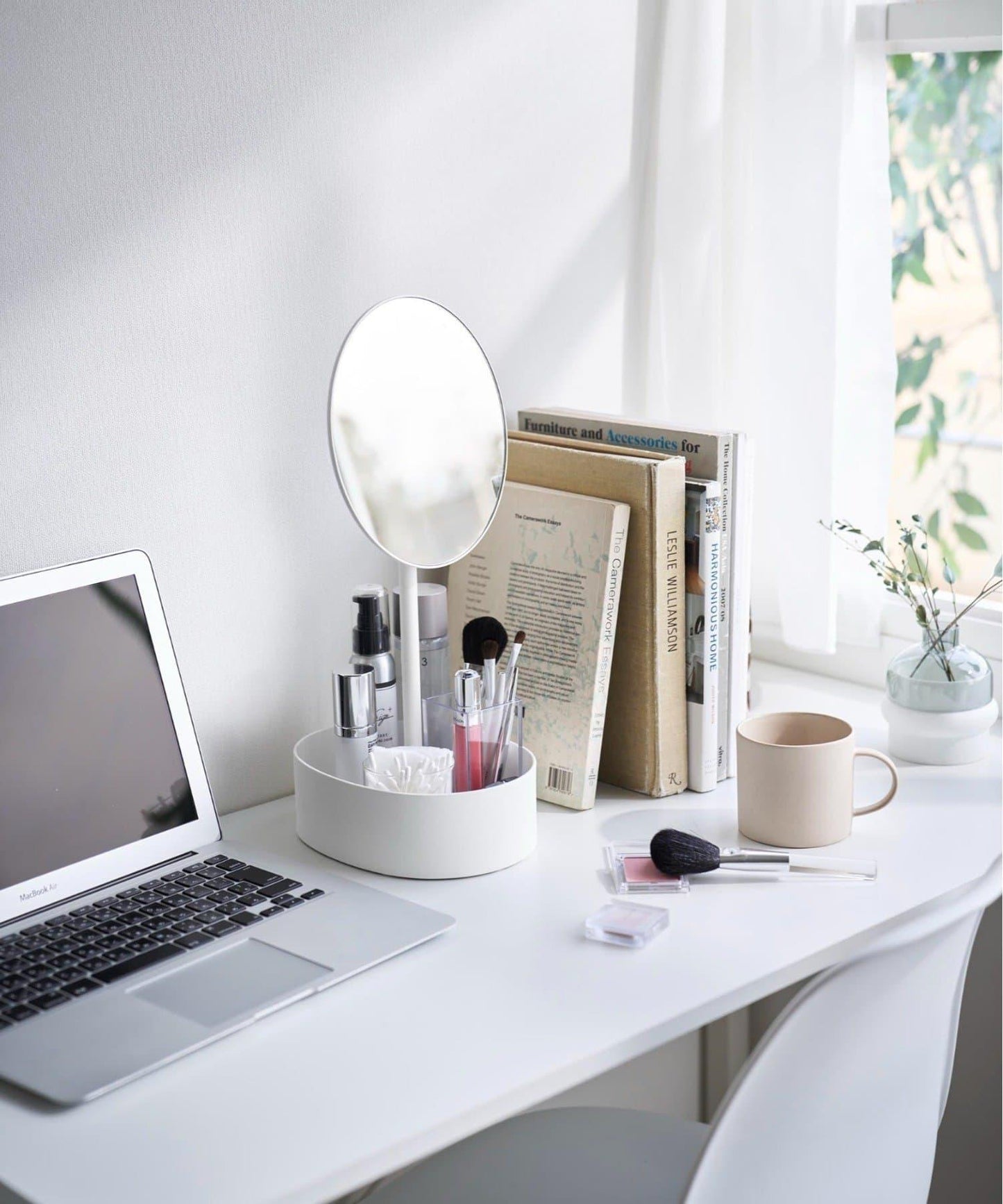 【tower タワー】可調節高度和角度帶收納功能的立式鏡