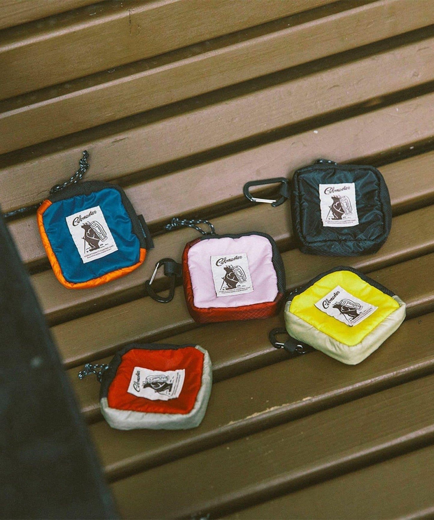 【COBMASTER/コブマスター】PUFFY L型拉鍊迷你收納包