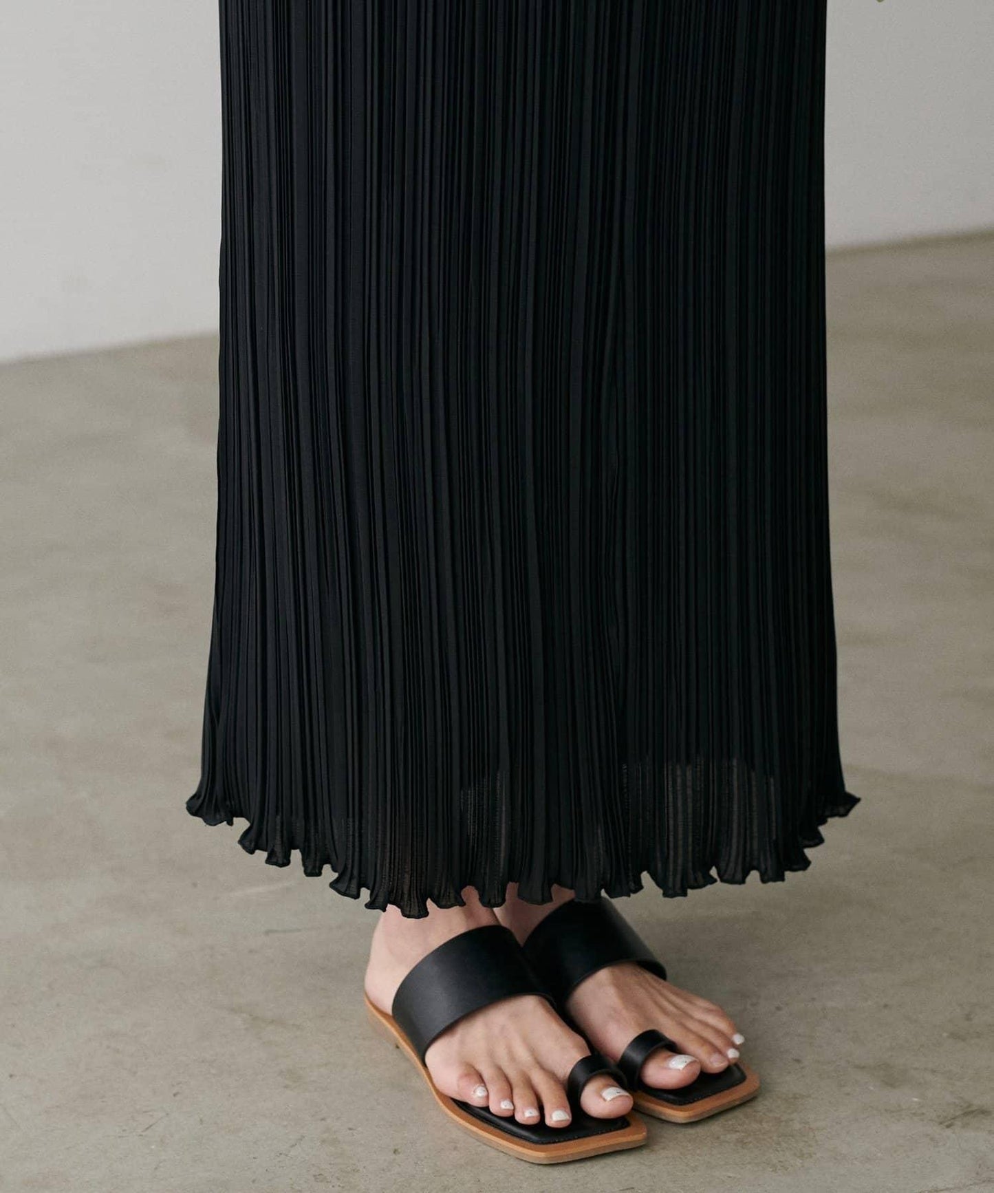 【LARUTA】百褶直筒連衣裙