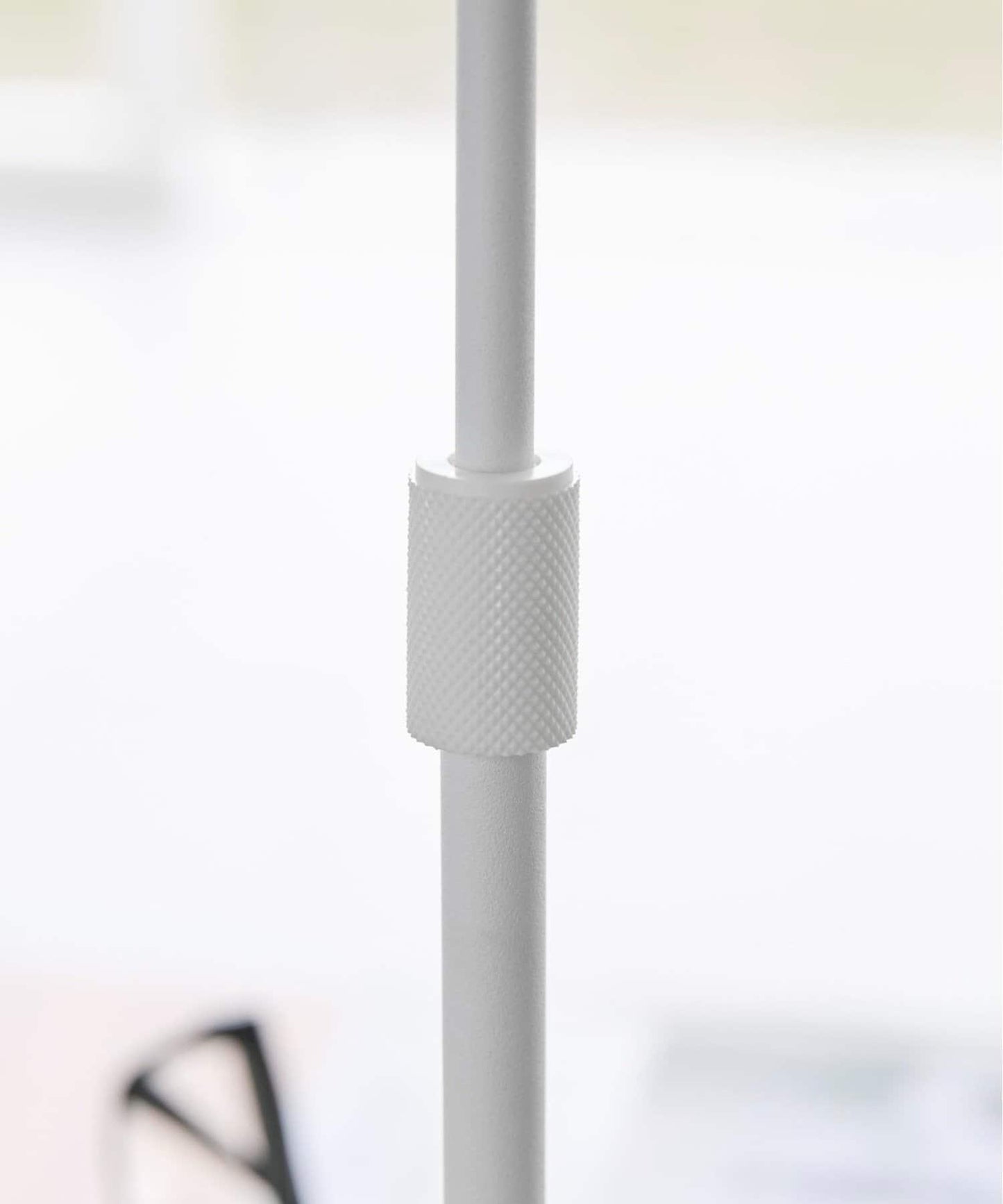 【tower タワー】可調節高度和角度帶收納功能的立式鏡