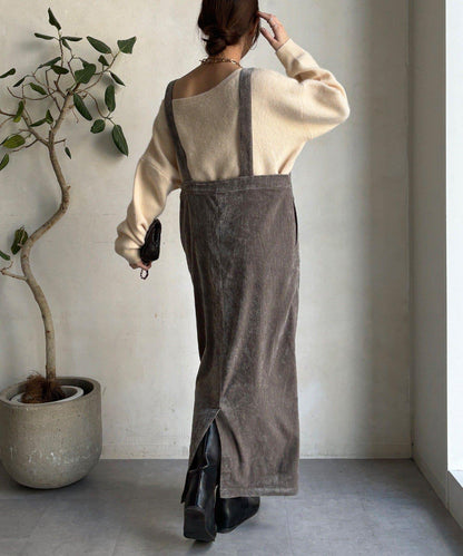 天鵝絨吊帶連衣裙