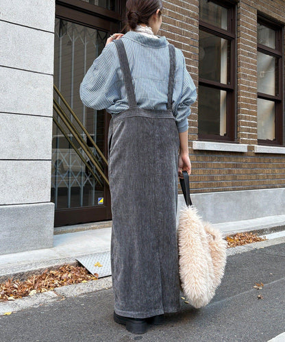 天鵝絨吊帶連衣裙