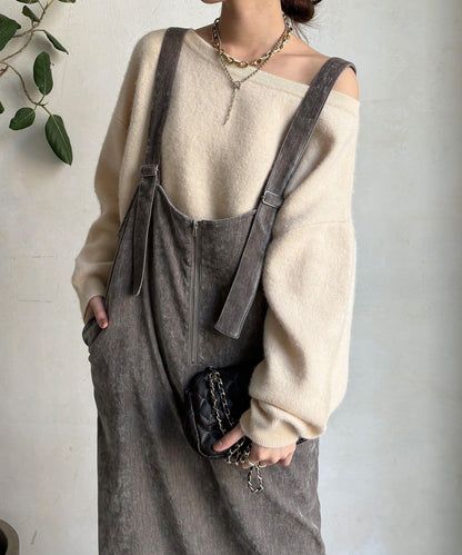 天鵝絨吊帶連衣裙