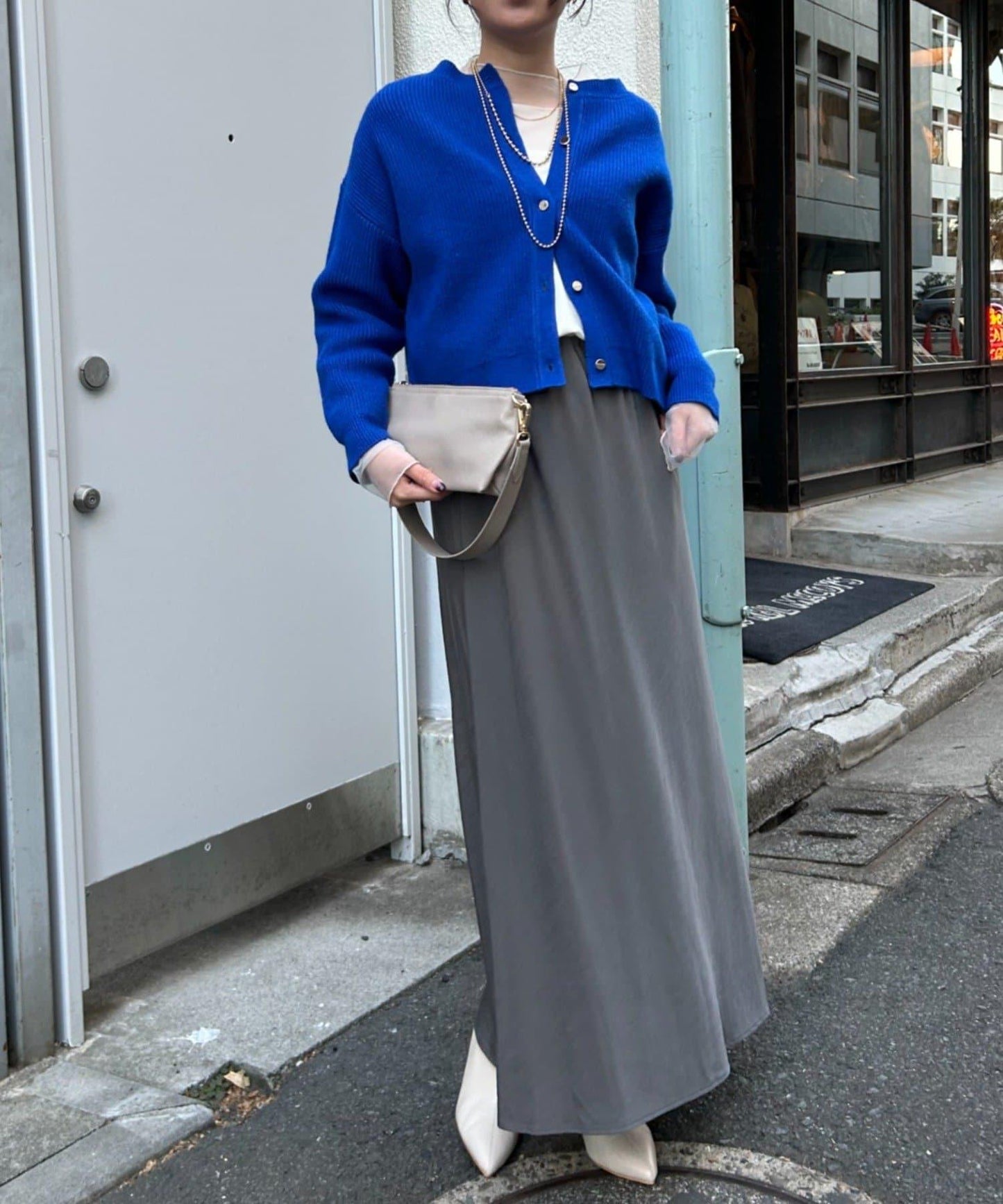 單排金色紐扣開衫