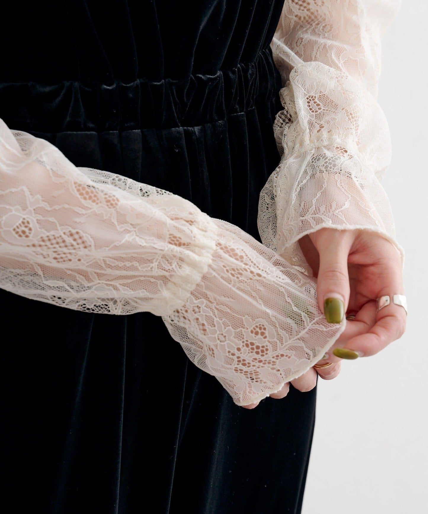 B 蕾絲上衣套裝天鵝絨連體褲