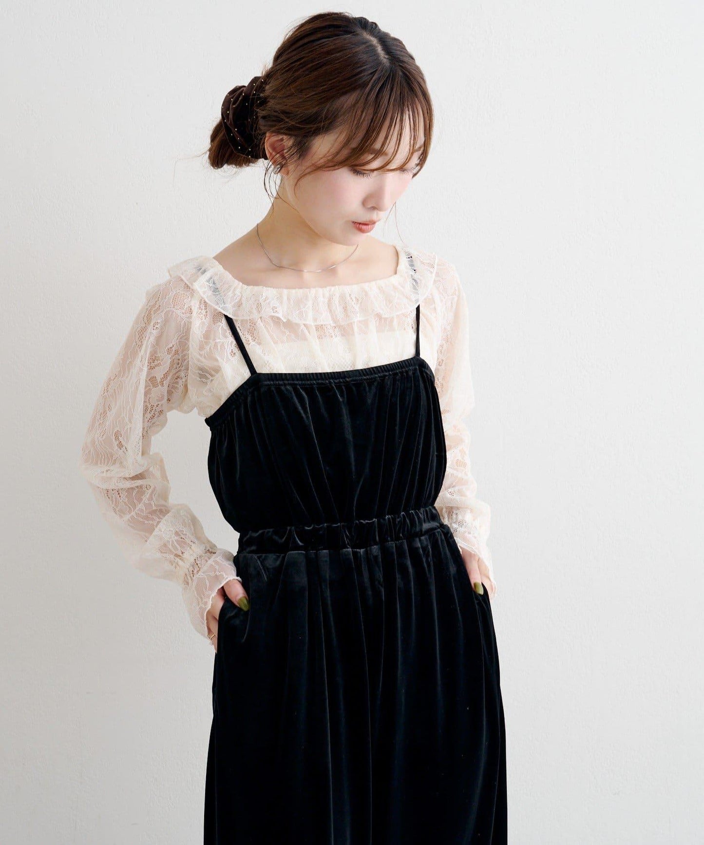 B 蕾絲上衣套裝天鵝絨連體褲