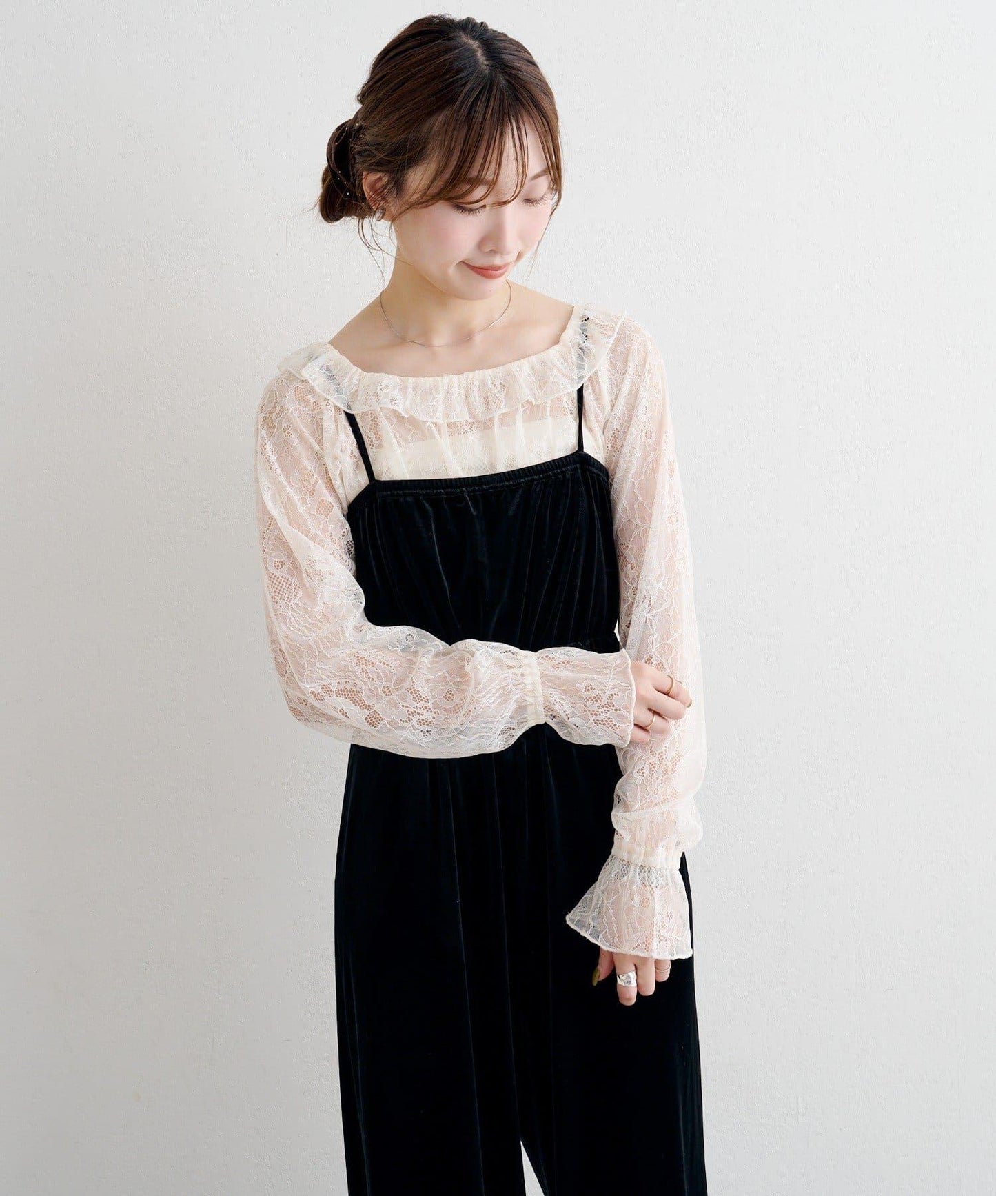 B 蕾絲上衣套裝天鵝絨連體褲