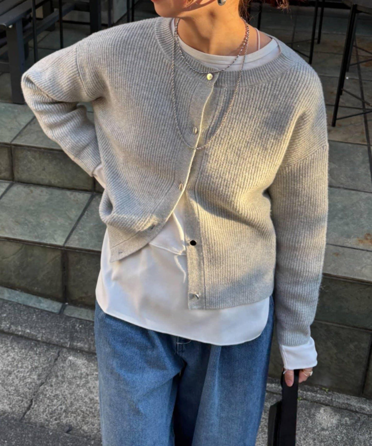 單排金色紐扣開衫