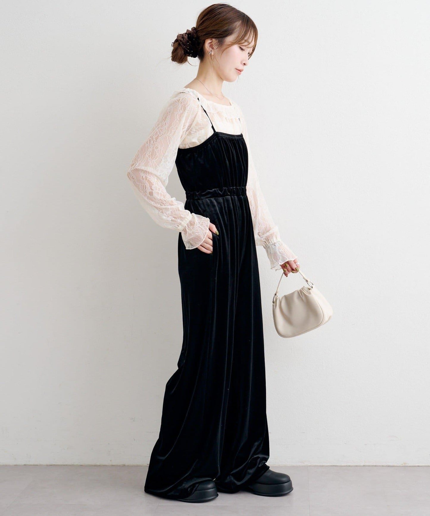 B 蕾絲上衣套裝天鵝絨連體褲