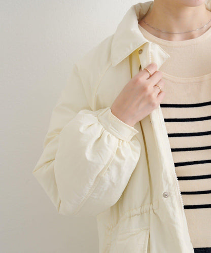 B 高腰抽褶尼龍大衣