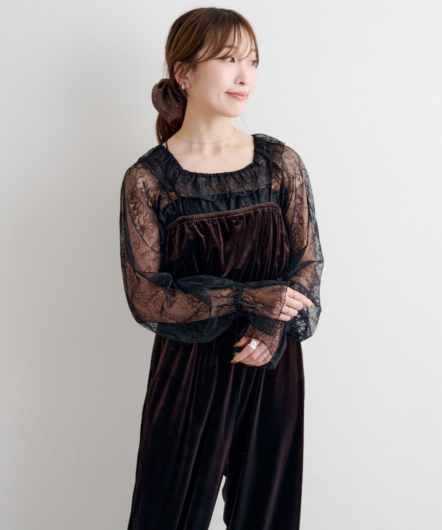 B 蕾絲上衣套裝天鵝絨連體褲