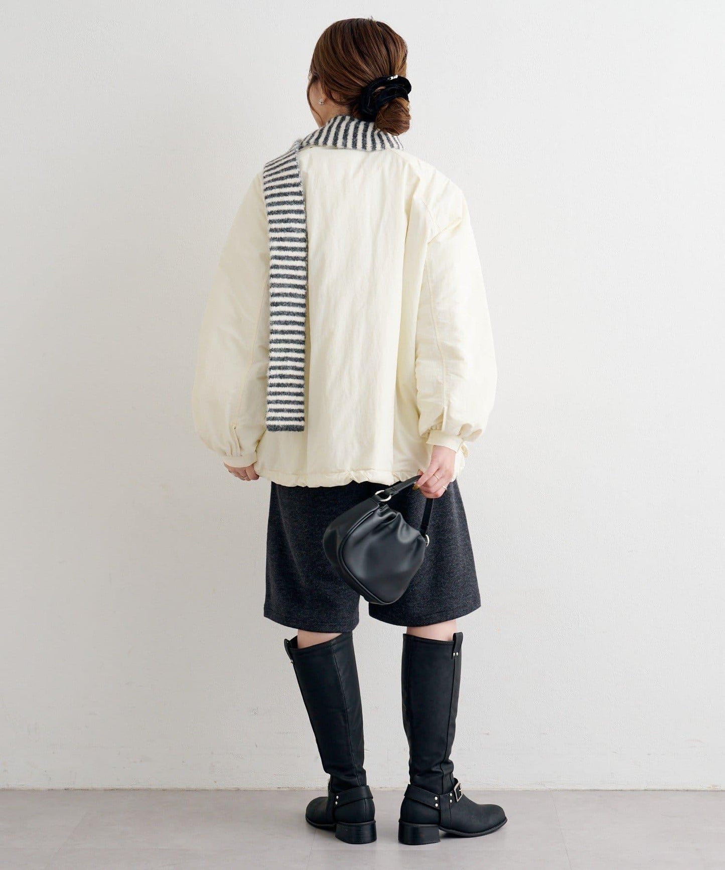 B 高腰抽褶尼龍大衣