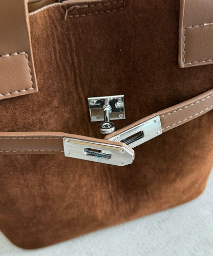 附化妝包金屬扣水桶托特包