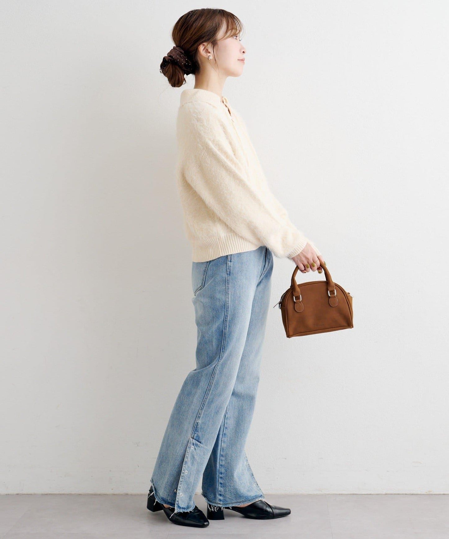 蕾絲繫帶翻領長毛針織衫