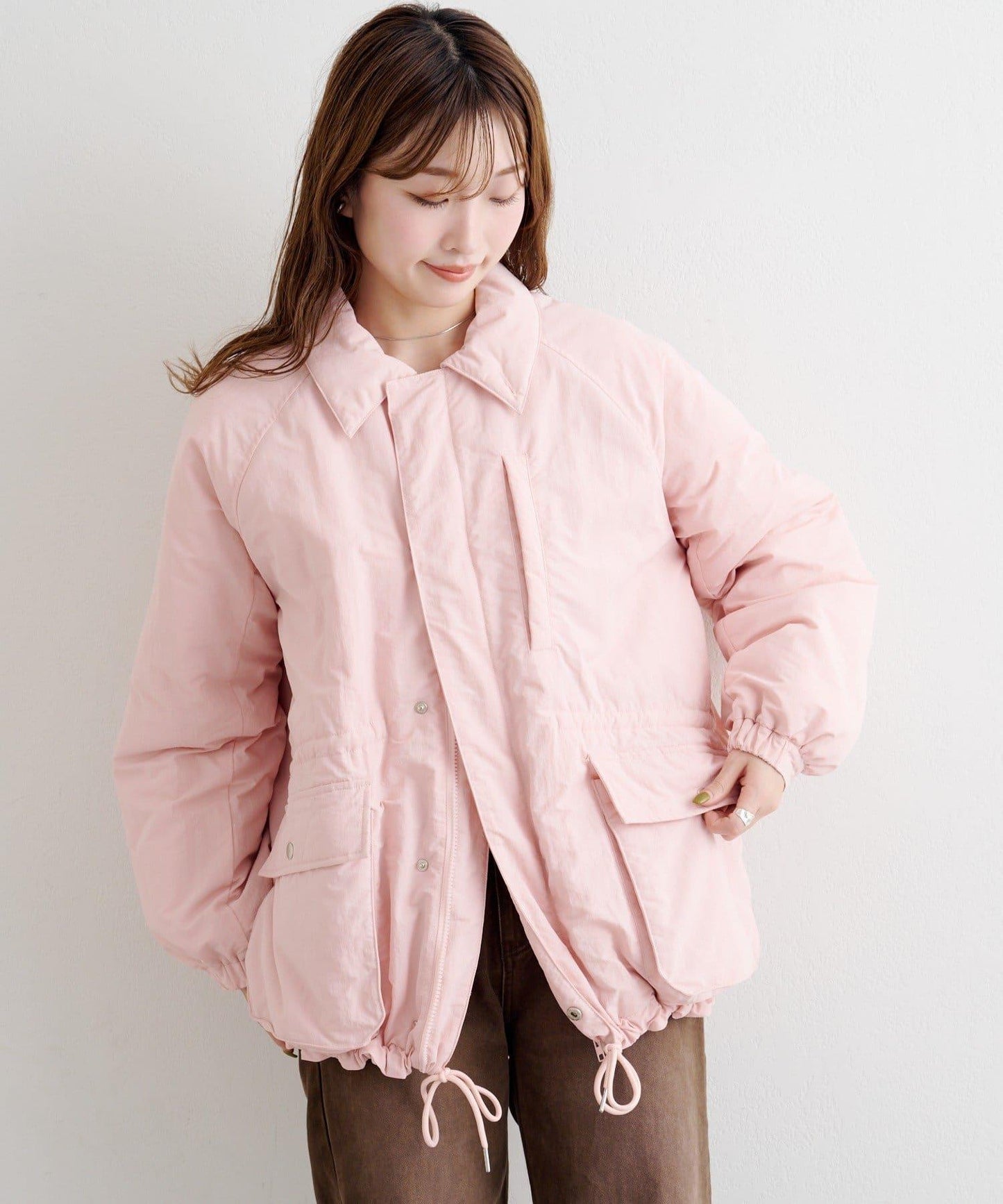 B 高腰抽褶尼龍大衣