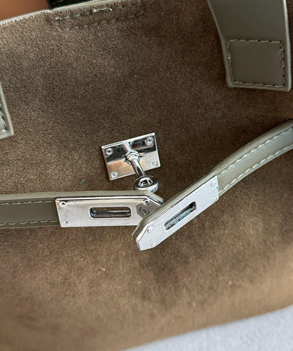 附化妝包金屬扣水桶托特包