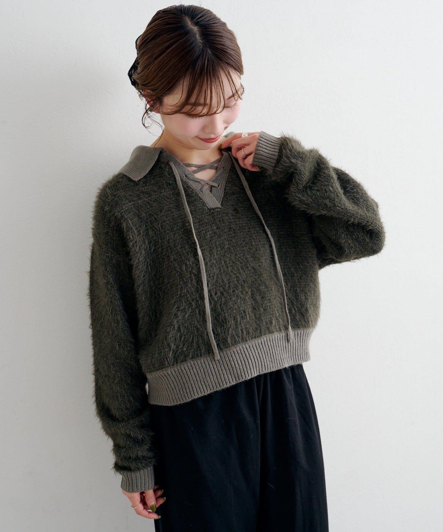 蕾絲繫帶翻領長毛針織衫