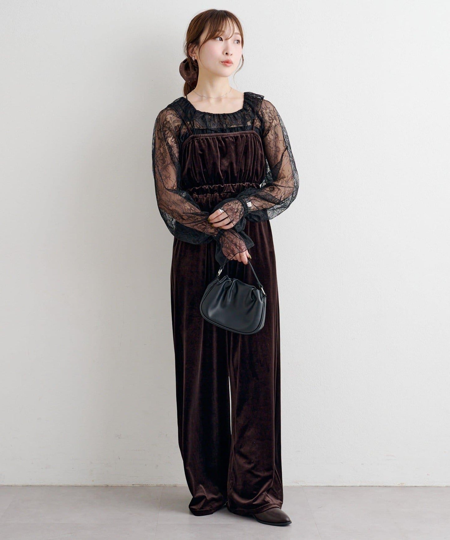 B 蕾絲上衣套裝天鵝絨連體褲