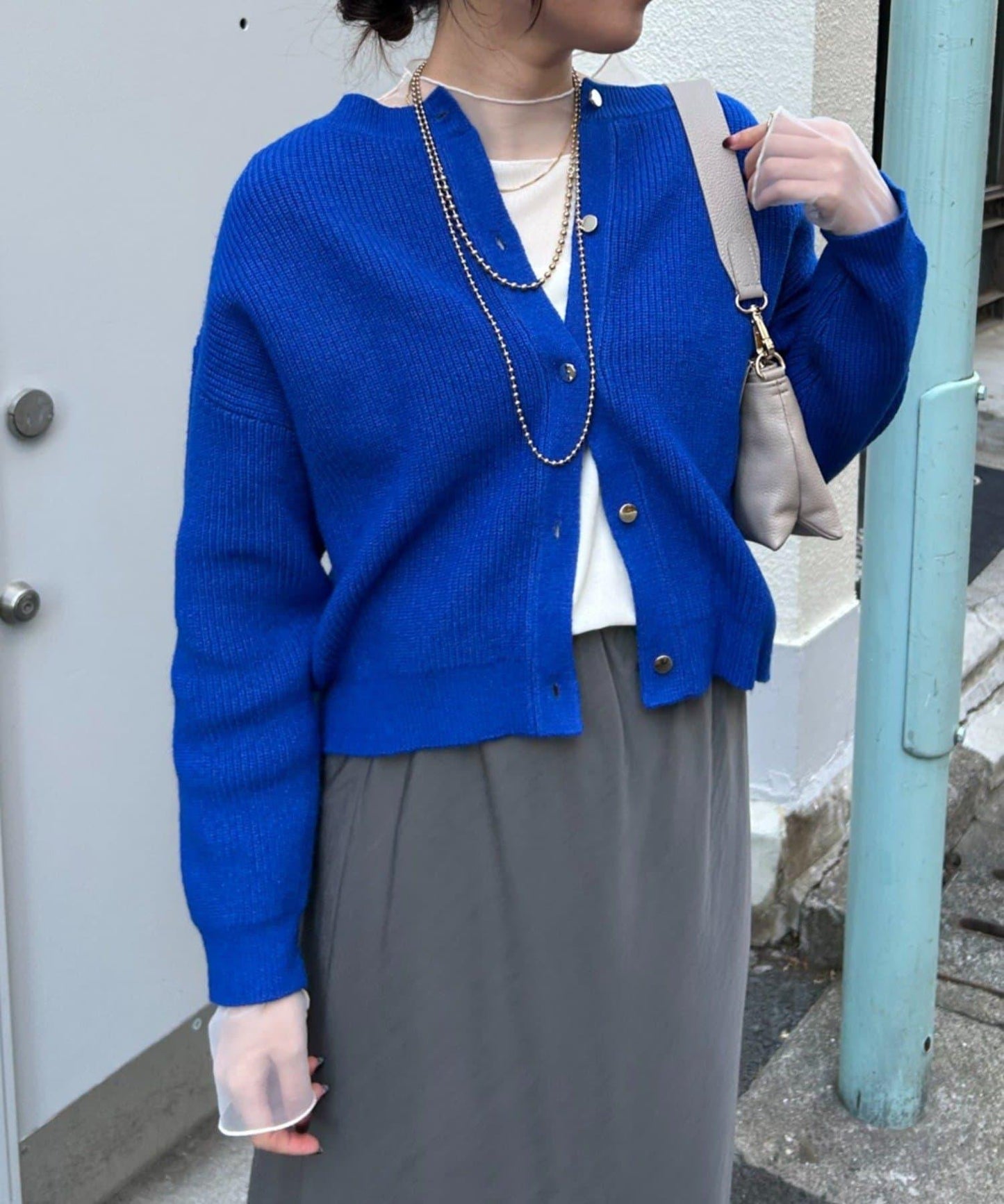 單排金色紐扣開衫