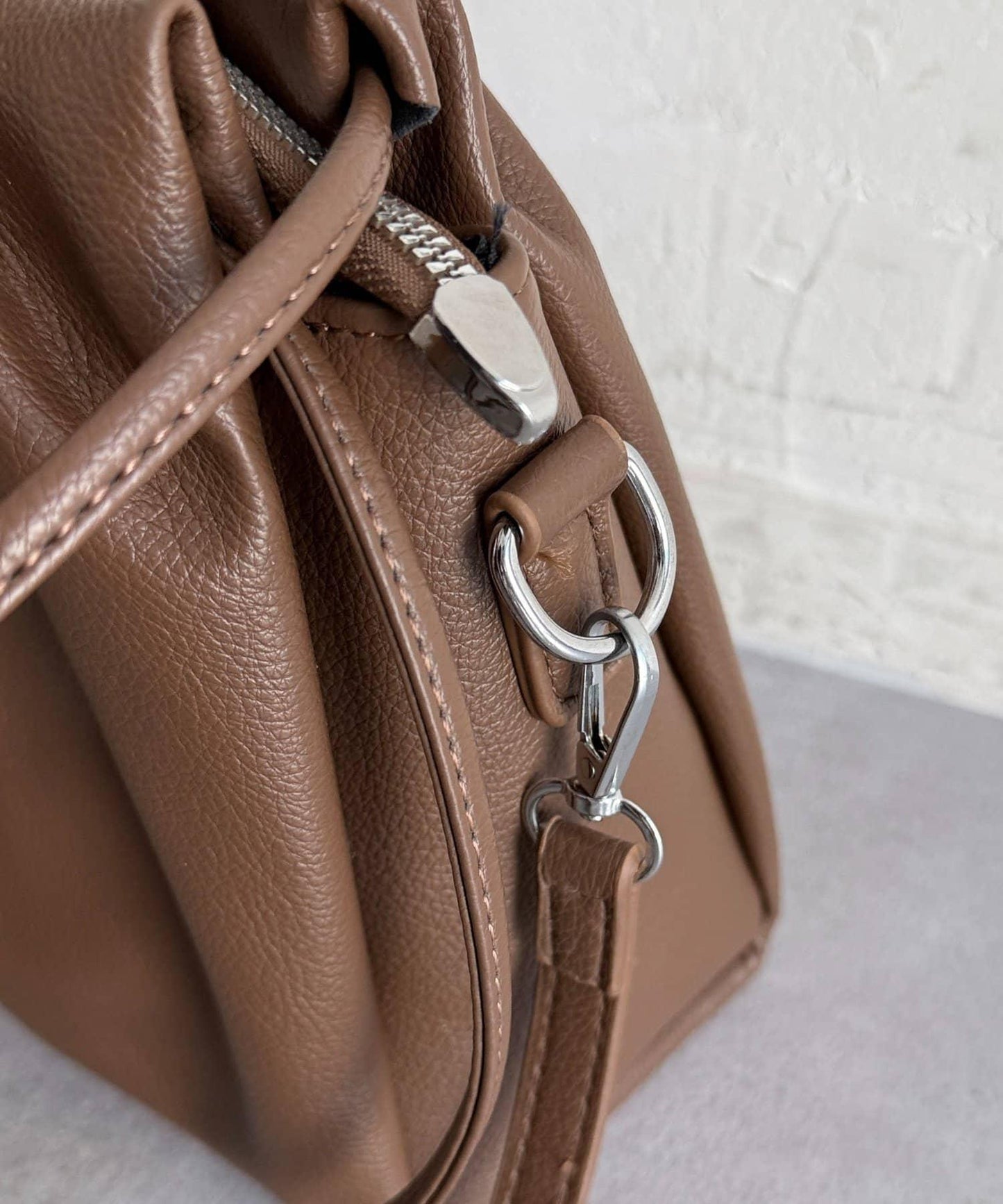 仿皮褶皺單肩包