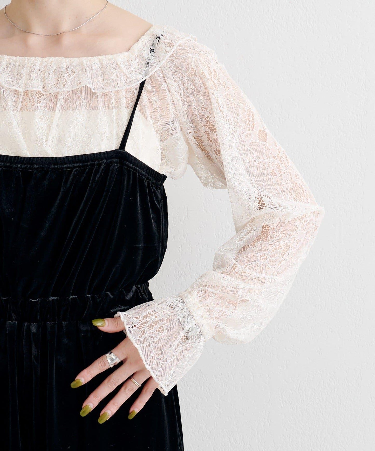 B 蕾絲上衣套裝天鵝絨連體褲