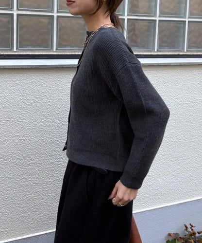 單排金色紐扣開衫