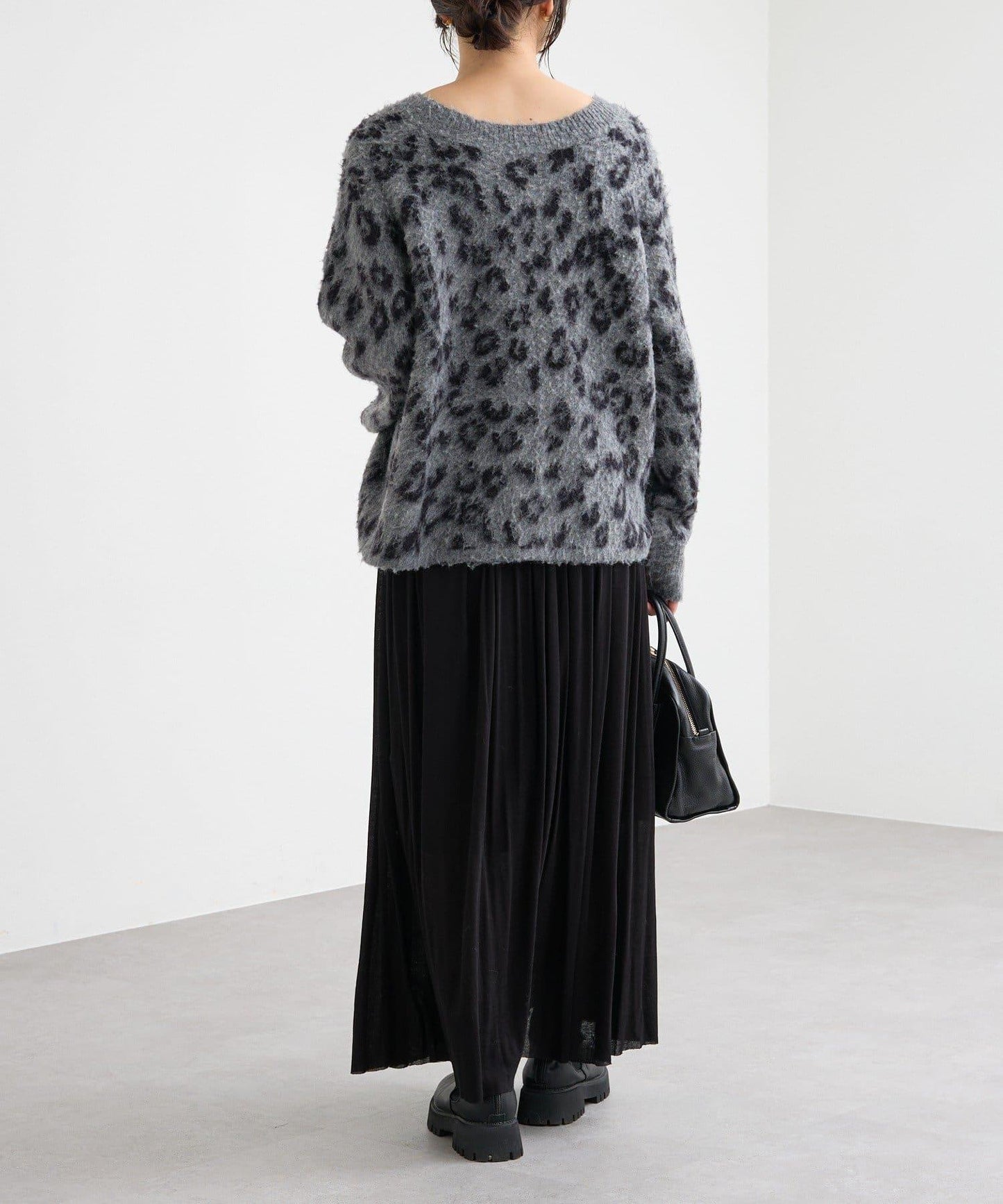 【時尚感十足】豹紋長毛針織衫