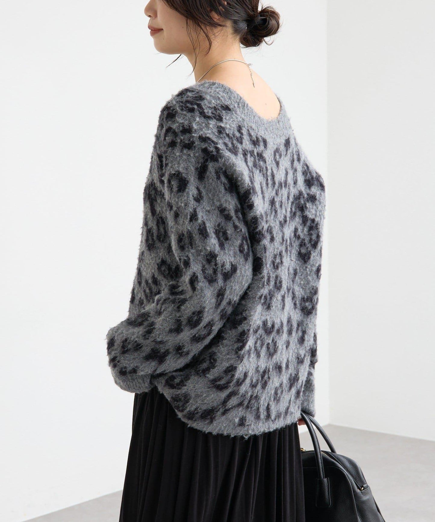 【時尚感十足】豹紋長毛針織衫