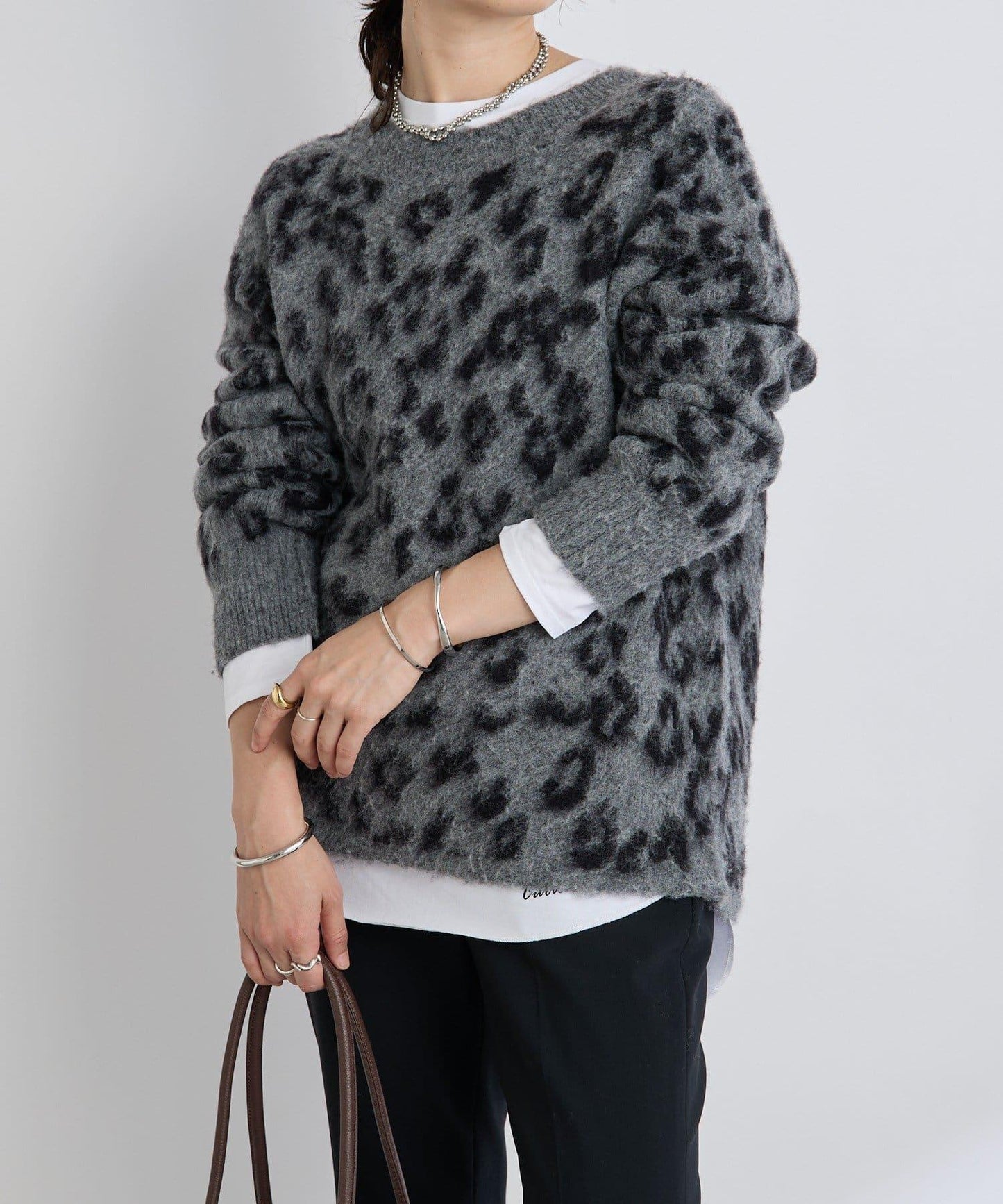 【時尚感十足】豹紋長毛針織衫