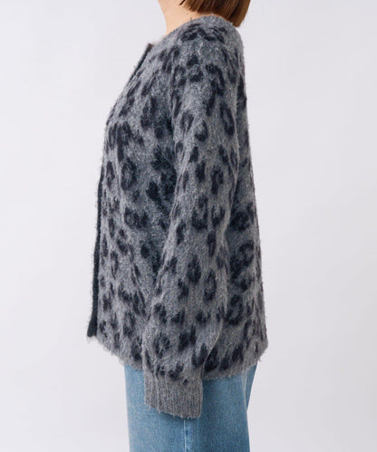 【時尚感十足】豹紋長毛針織衫