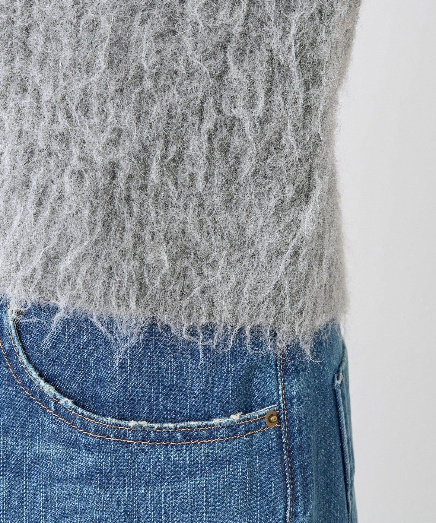 【蓬鬆柔軟】毛絨短款開衫