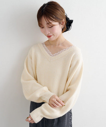 B 蕾絲拼接針織套頭衫