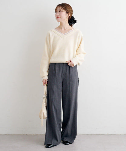 B 蕾絲拼接針織套頭衫