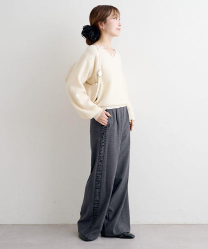 B 蕾絲拼接針織套頭衫