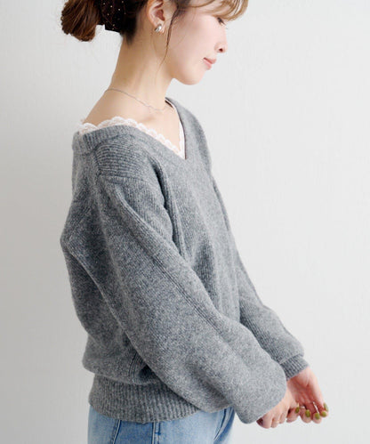 B 蕾絲拼接針織套頭衫