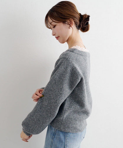 B 蕾絲拼接針織套頭衫