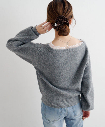 B 蕾絲拼接針織套頭衫