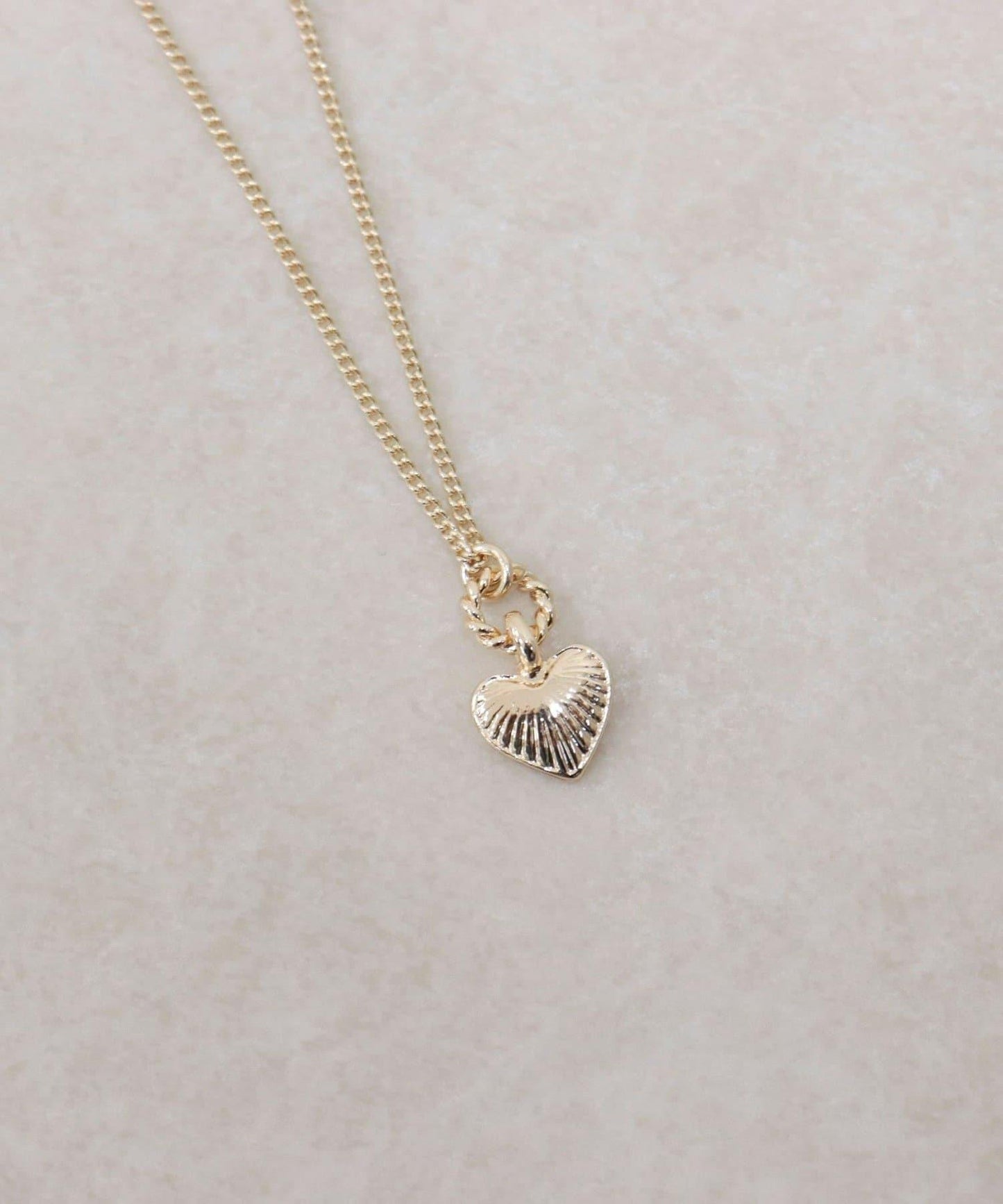 雕刻迷你愛心項鍊