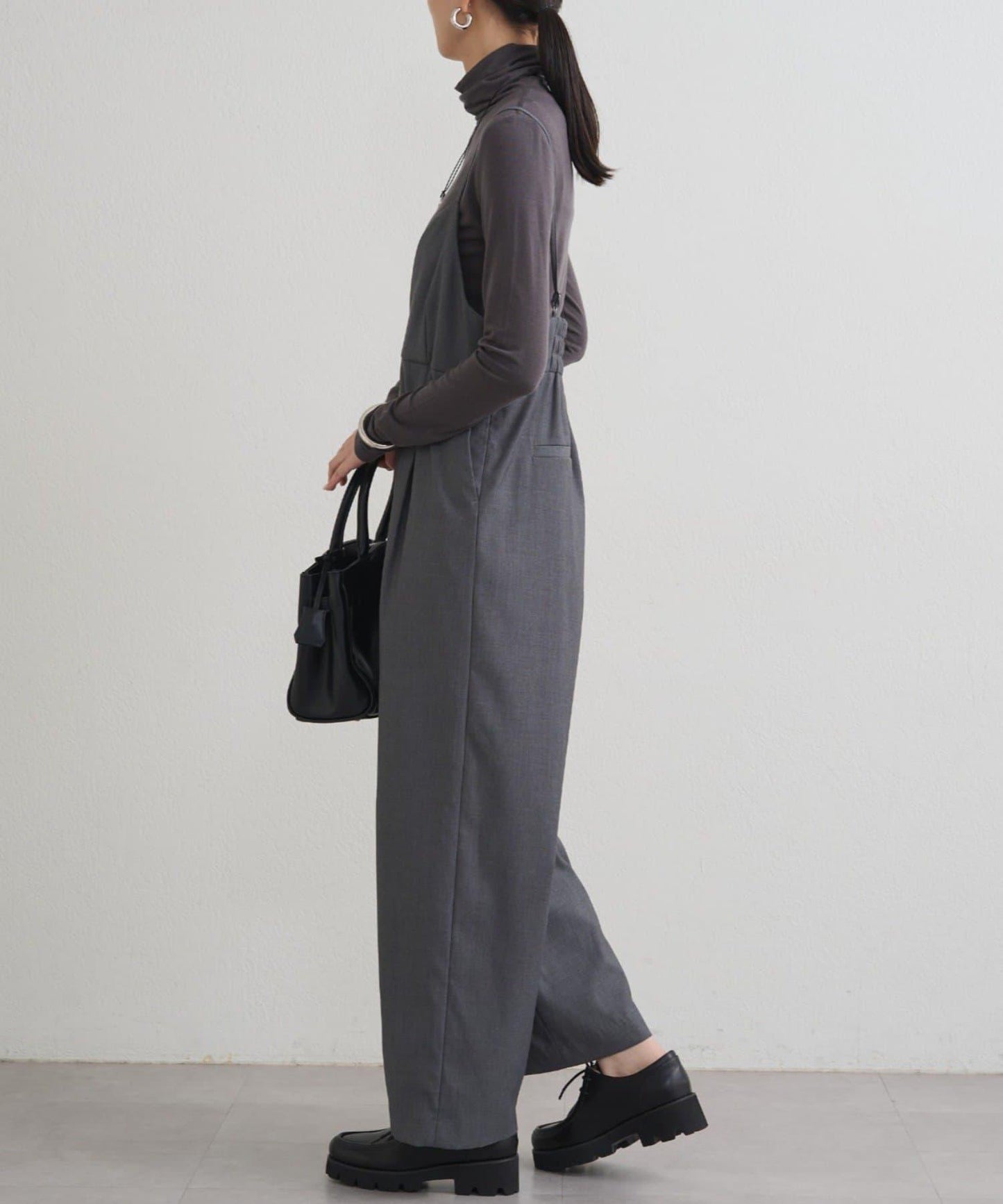 【Loungedress】V領吊帶連體褲