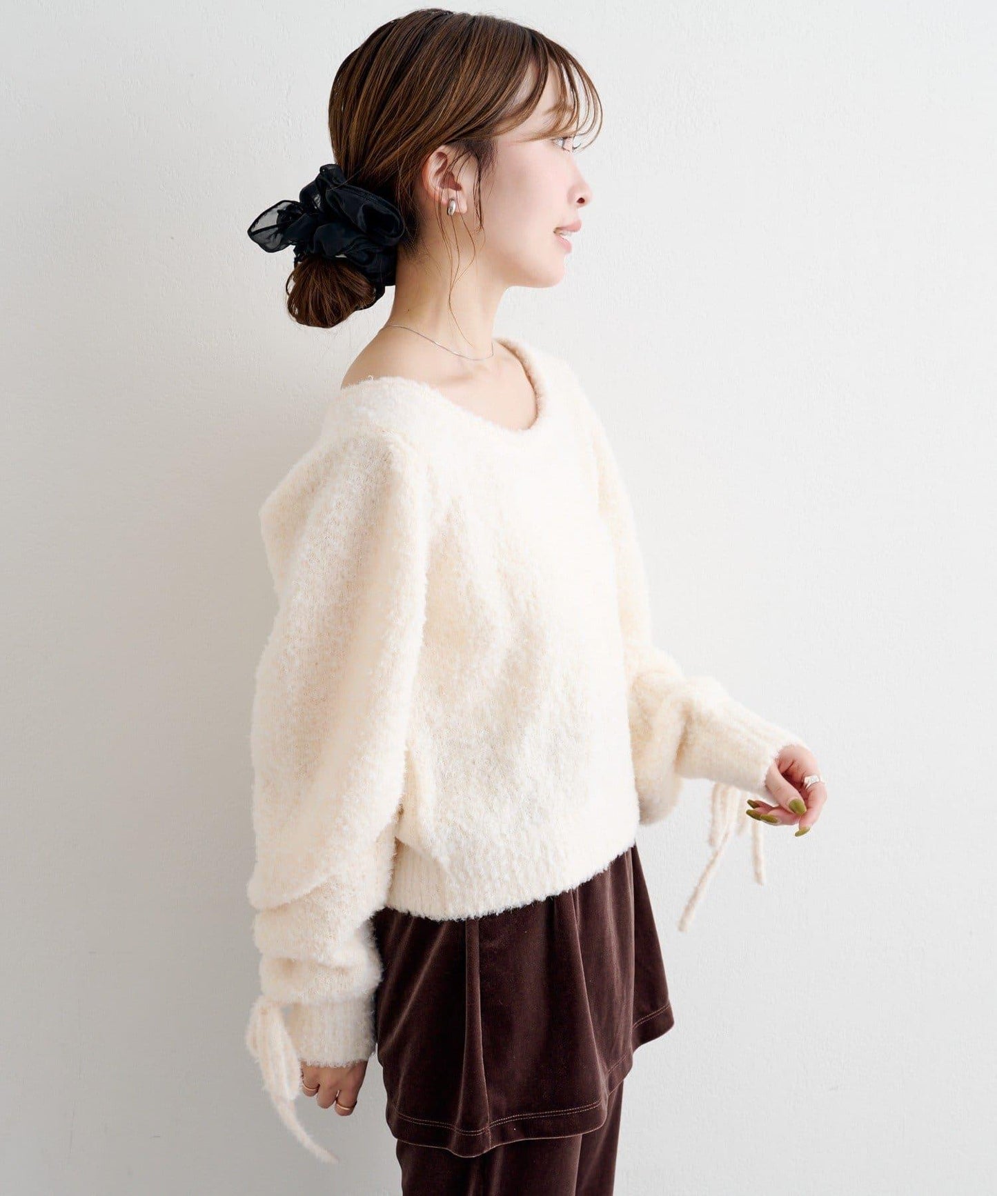 B 蝴蝶結馬海毛袖針織衫