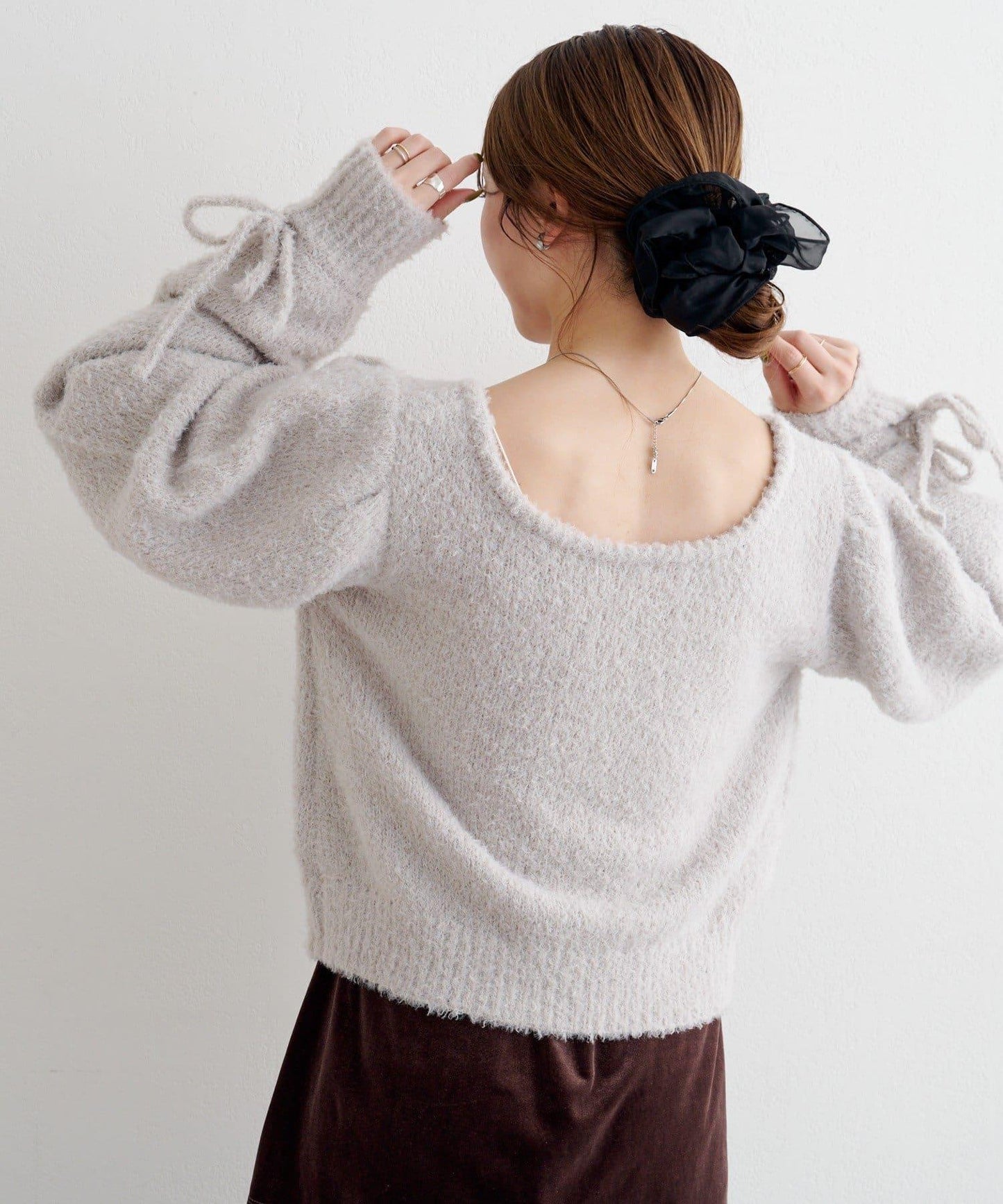 B 蝴蝶結馬海毛袖針織衫