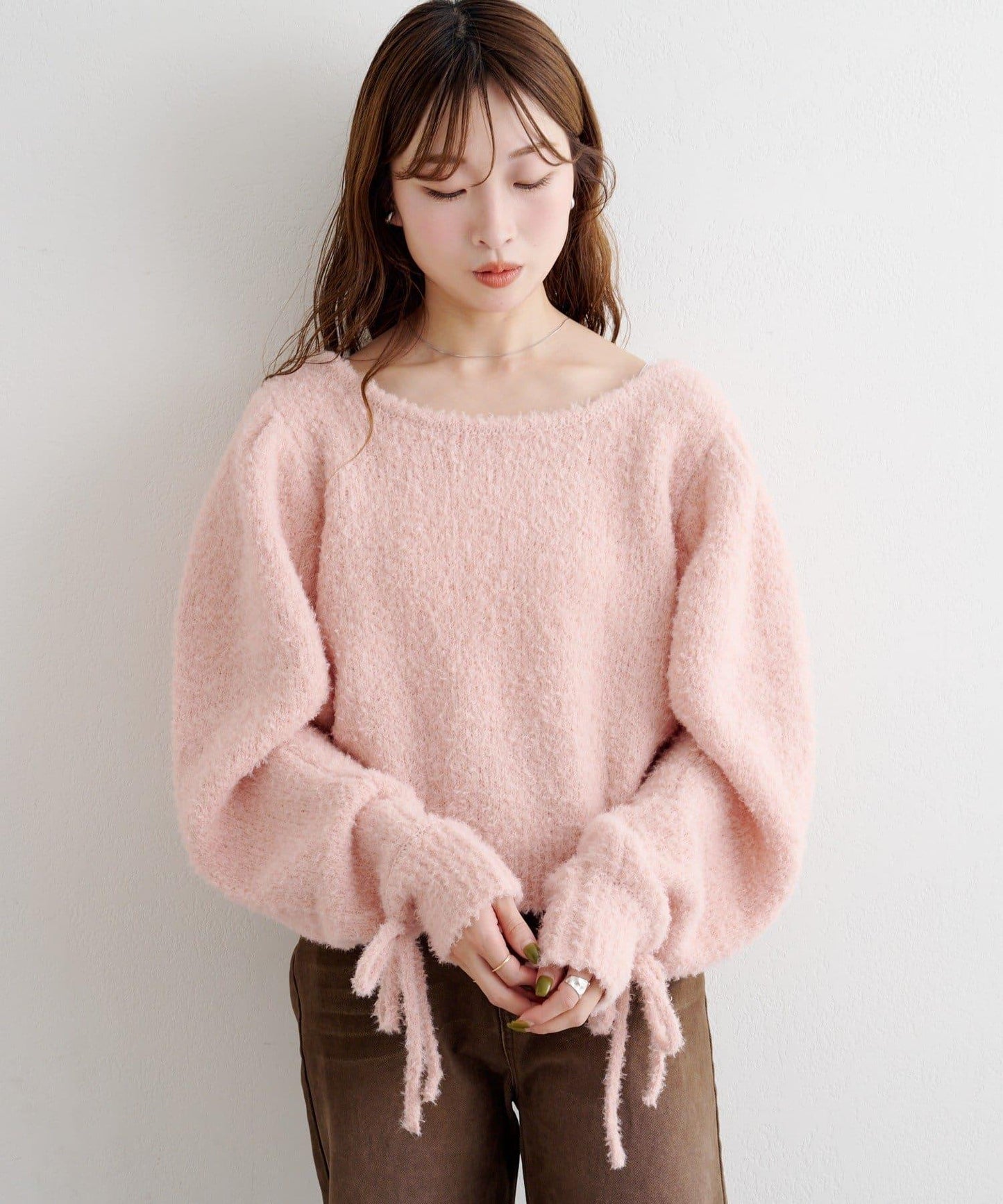 B 蝴蝶結馬海毛袖針織衫