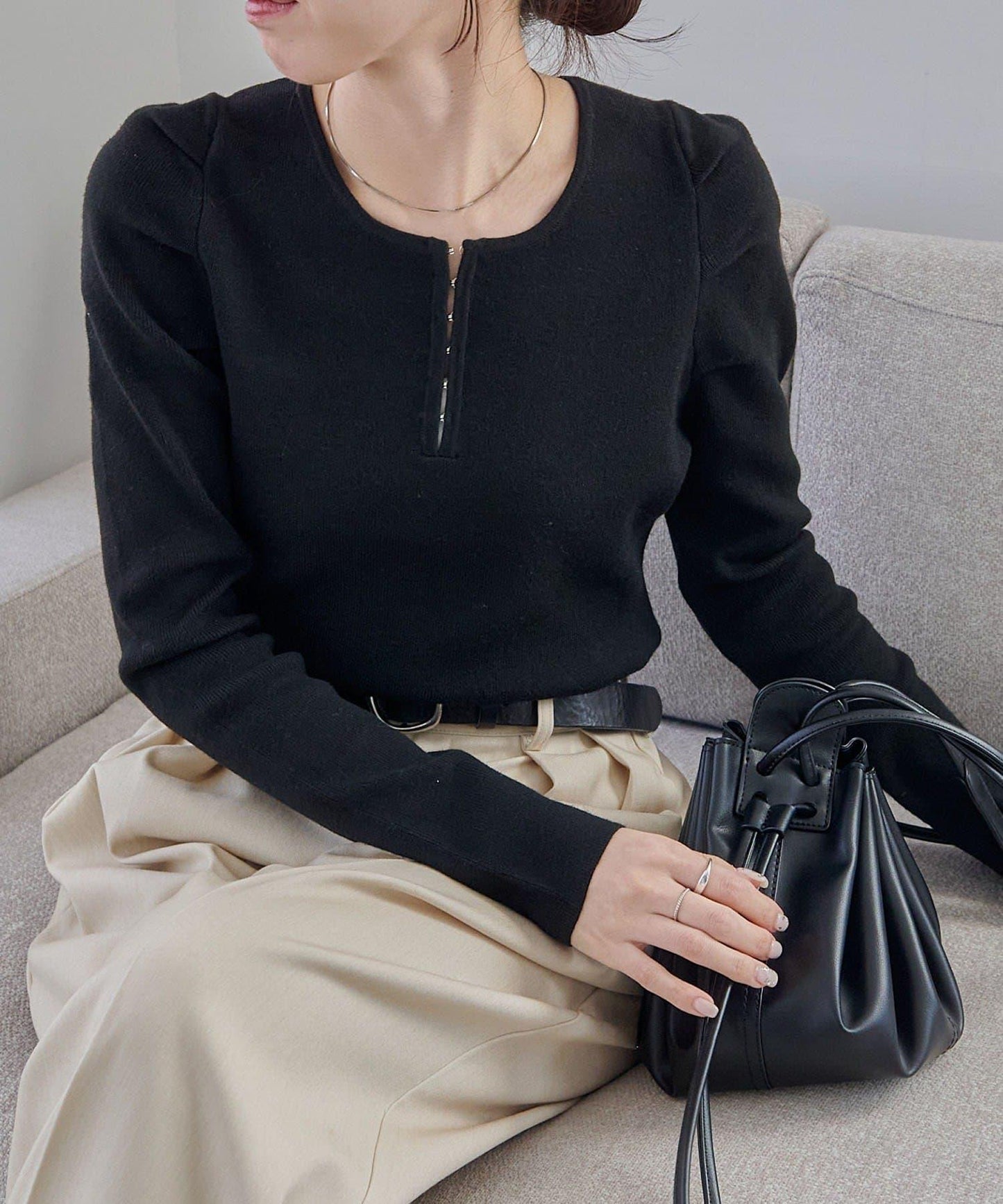 扣袢亨利領蓬鬆針織衫