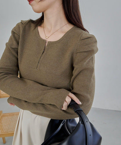 扣袢亨利領蓬鬆針織衫