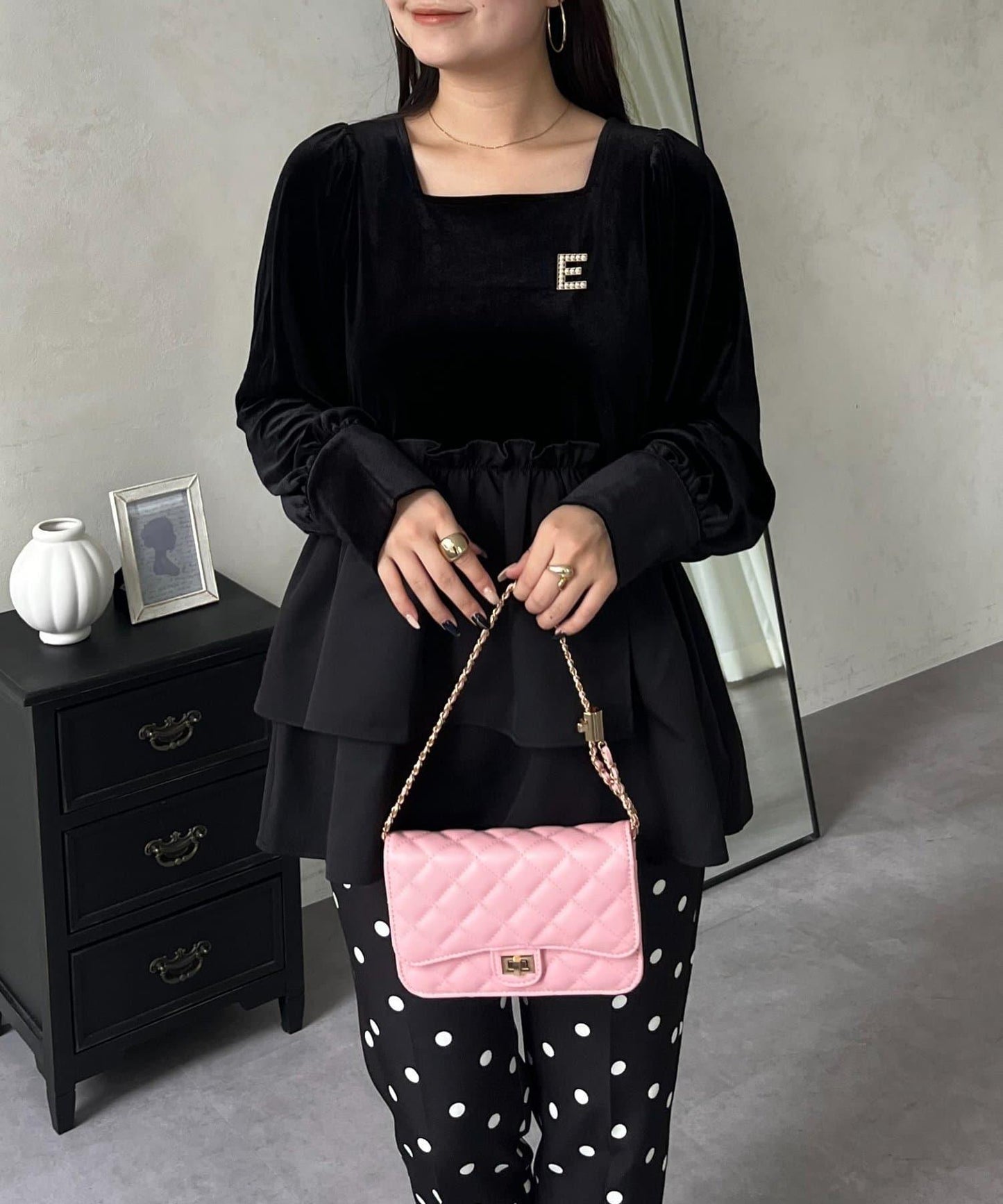 不對稱荷葉邊下襬天鵝絨短上衣