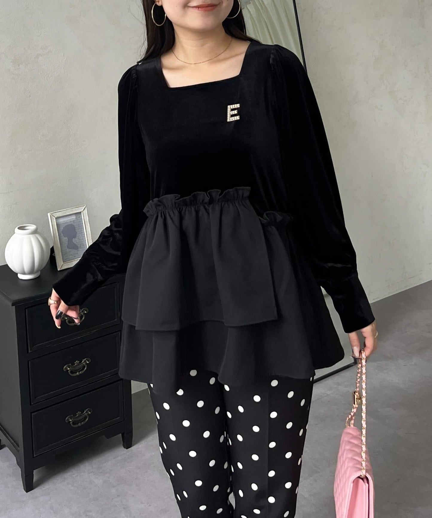 不對稱荷葉邊下襬天鵝絨短上衣