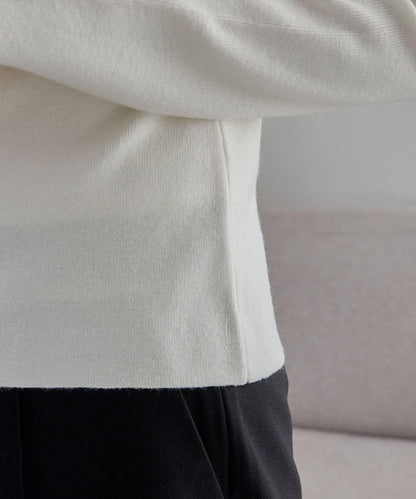 扣袢亨利領蓬鬆針織衫