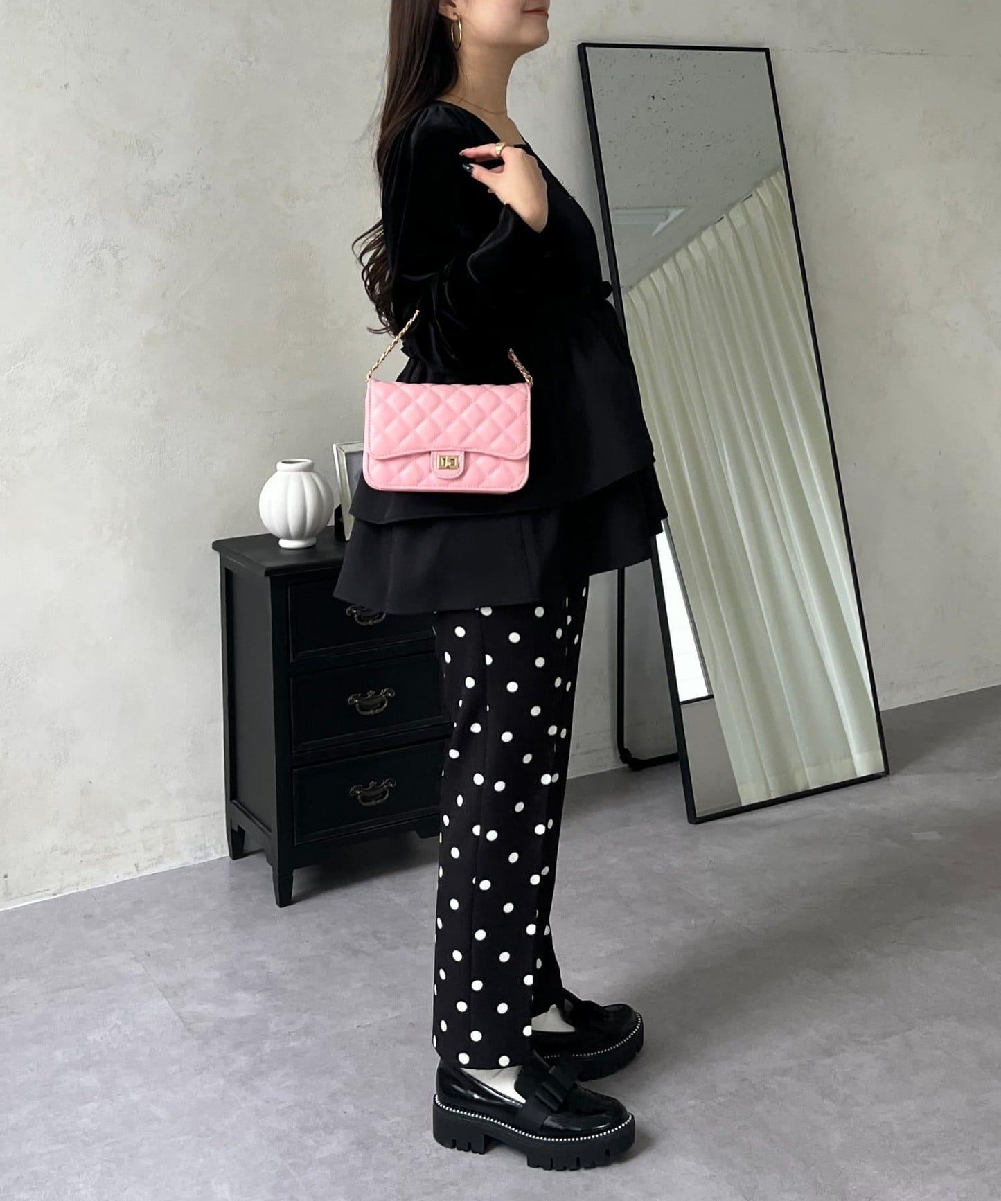 不對稱荷葉邊下襬天鵝絨短上衣